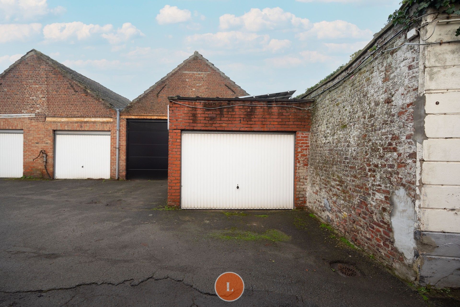 Garage te koop in Menen foto {{pictureIndex}}