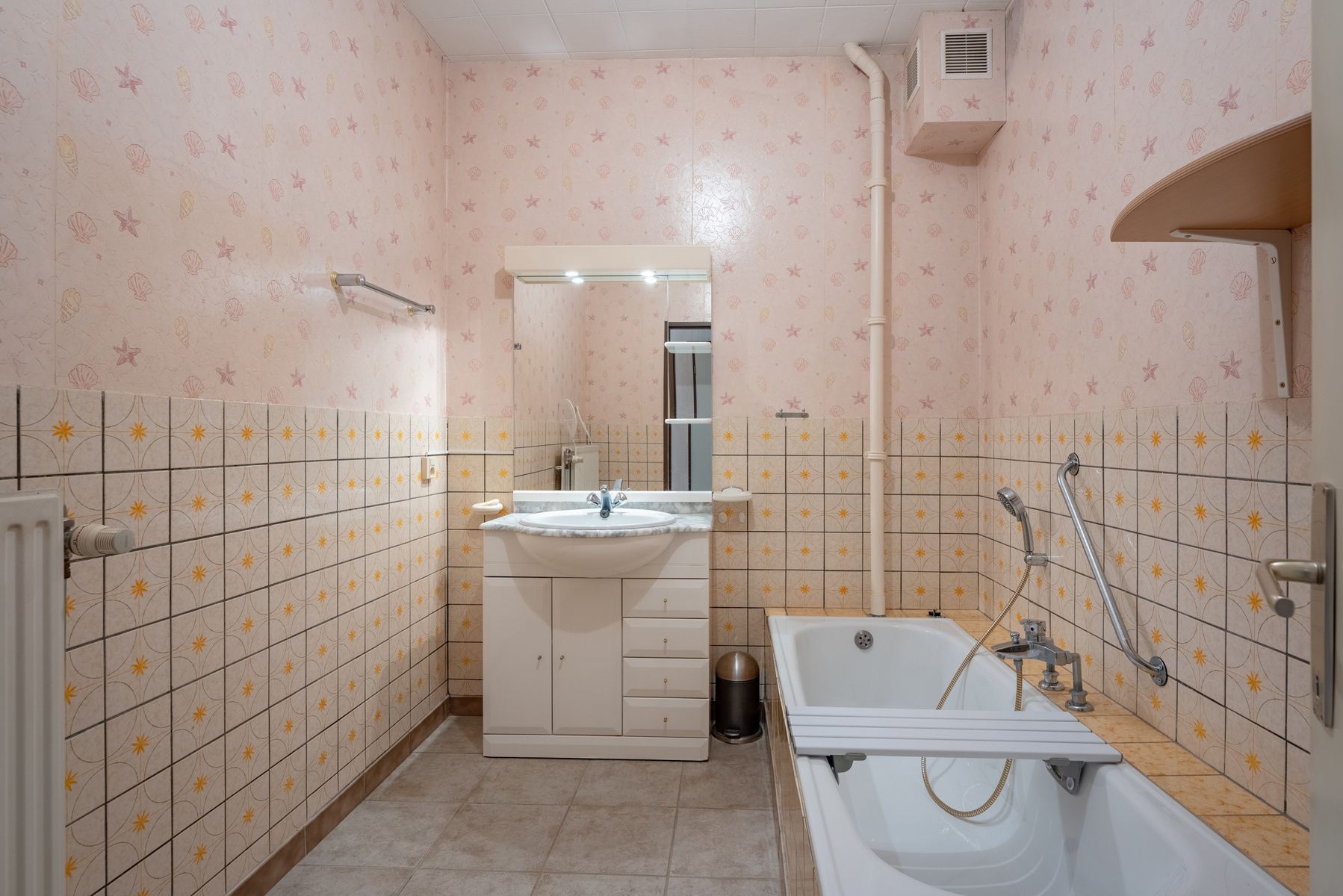 Verzorgd appartement op de gelijkvloerse verdieping met garagebox! foto 12