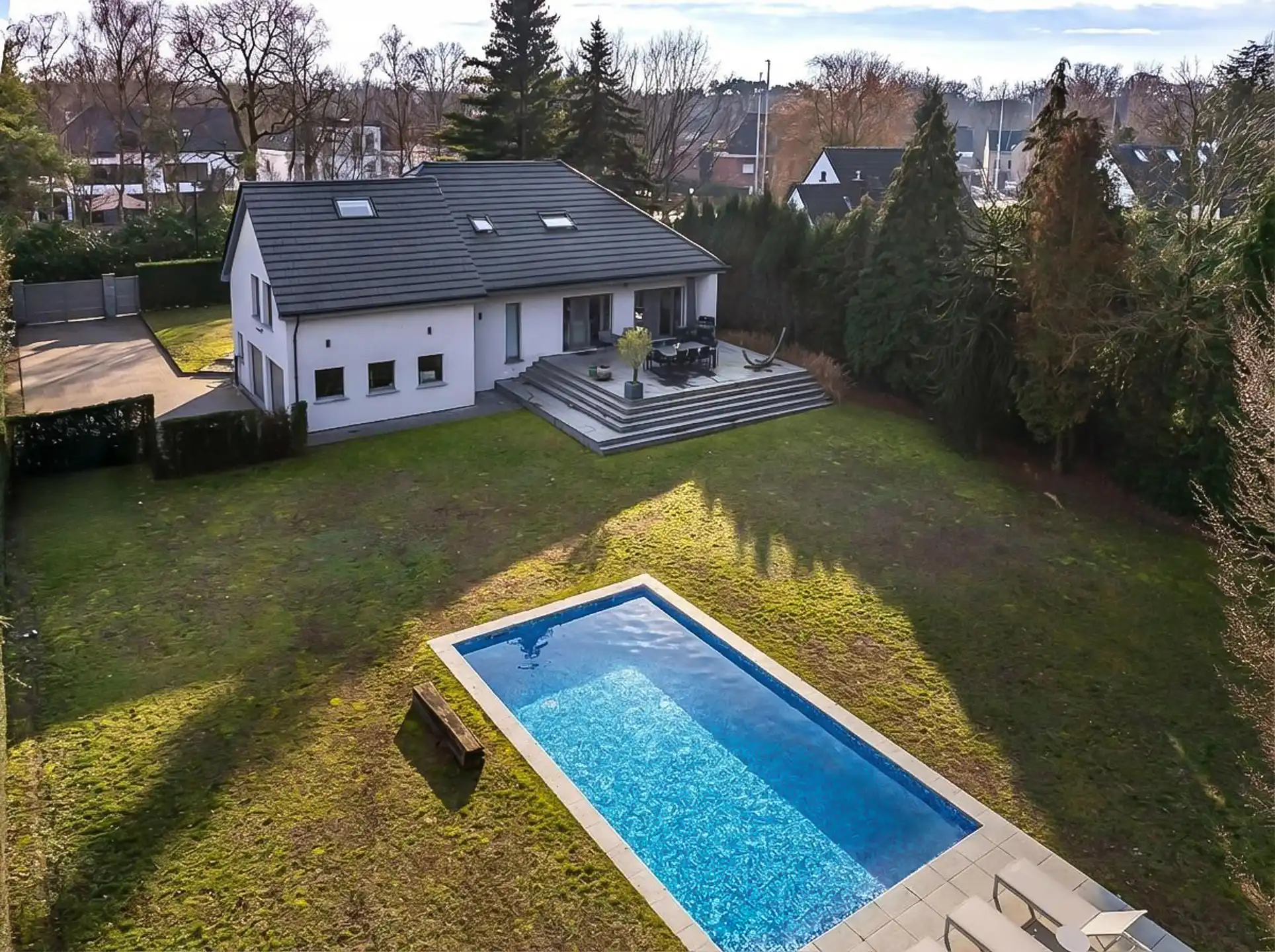 Schilde-Bergen: energiezuinige villa met zwembad   foto 2