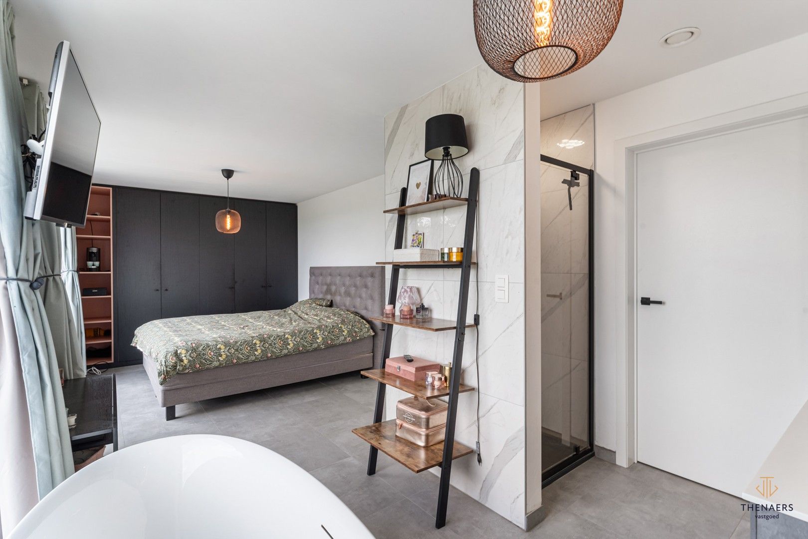 RECENTE MODERNE WONING MET ZWEMBAD & OPTIONEEL AAN TE KOPEN WEIDE VAN 1HA. foto 18