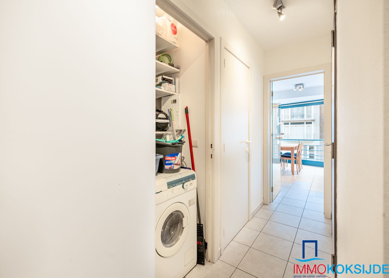 Modern appartement met 2 slaapkamers en zijdelings zeezicht foto 13