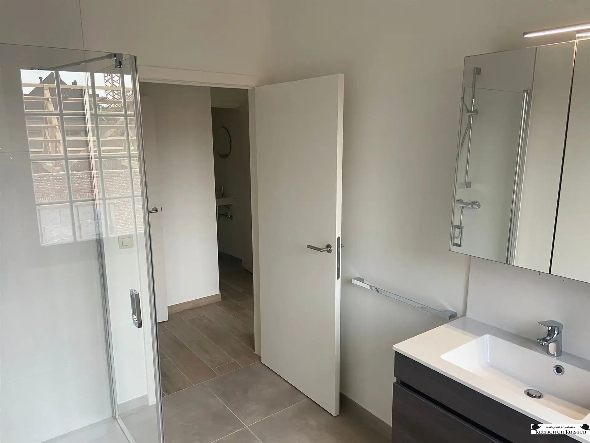 Stijlvol afgewerkt appartement met 2slpks en terras in het centrum van Gooreind (ca.100m²) foto 22