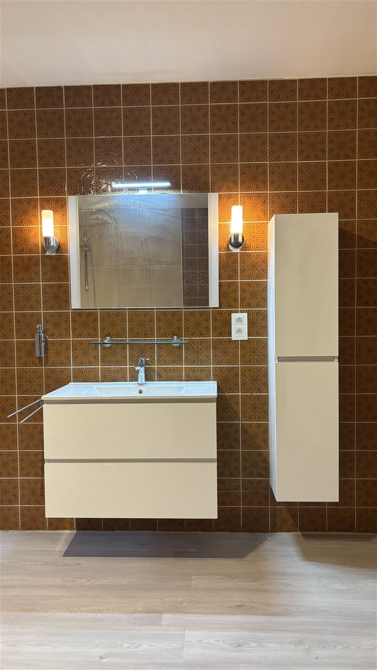 Zéér ruim gelijklvloers/duplexappartement foto 17