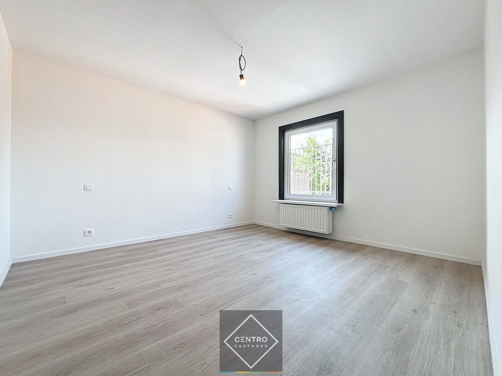 Gerenoveerde woning met 4 slpks en stadstuin! foto 12