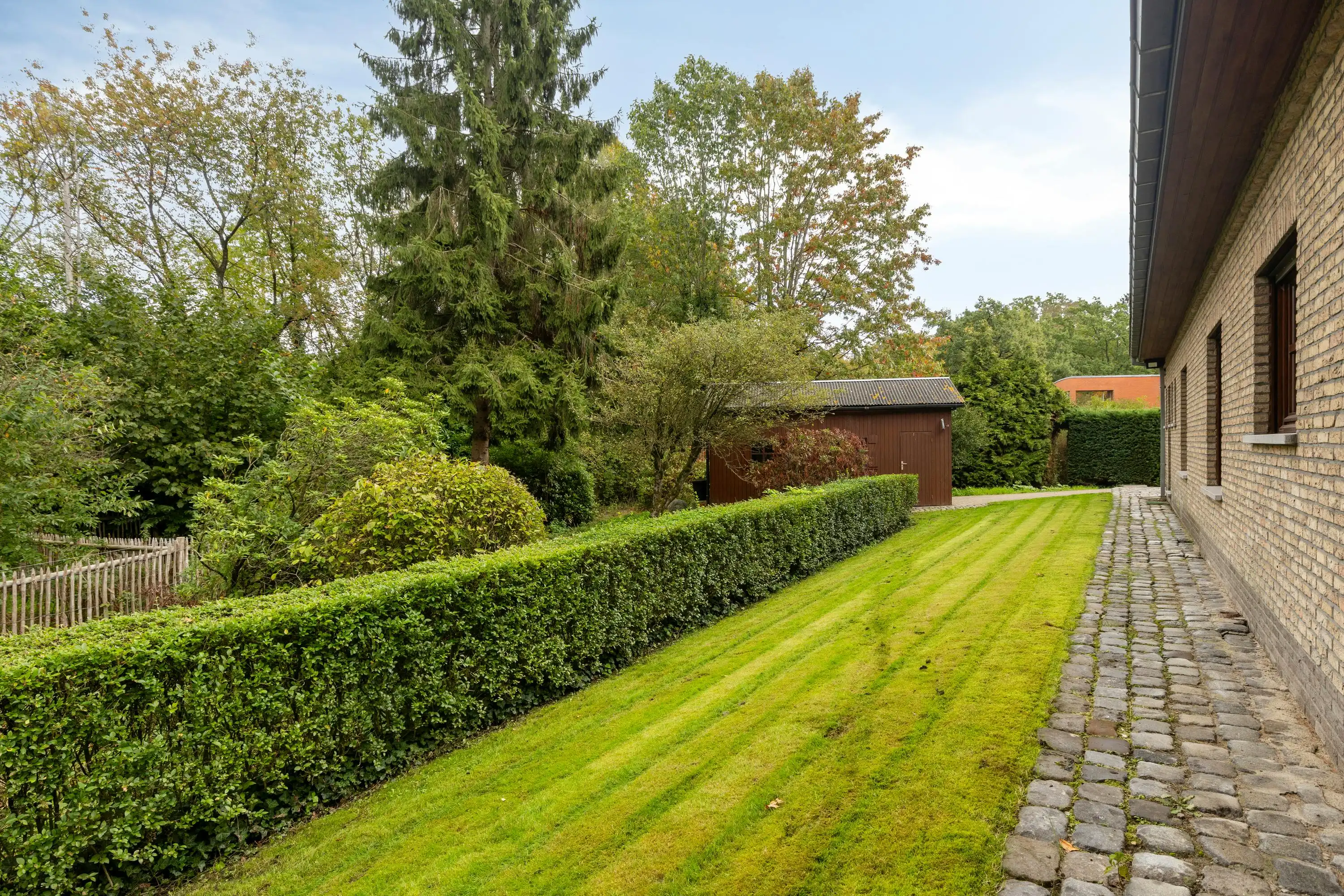 Royale villa met privatief bos en enorm potentieel in Aalter foto 16
