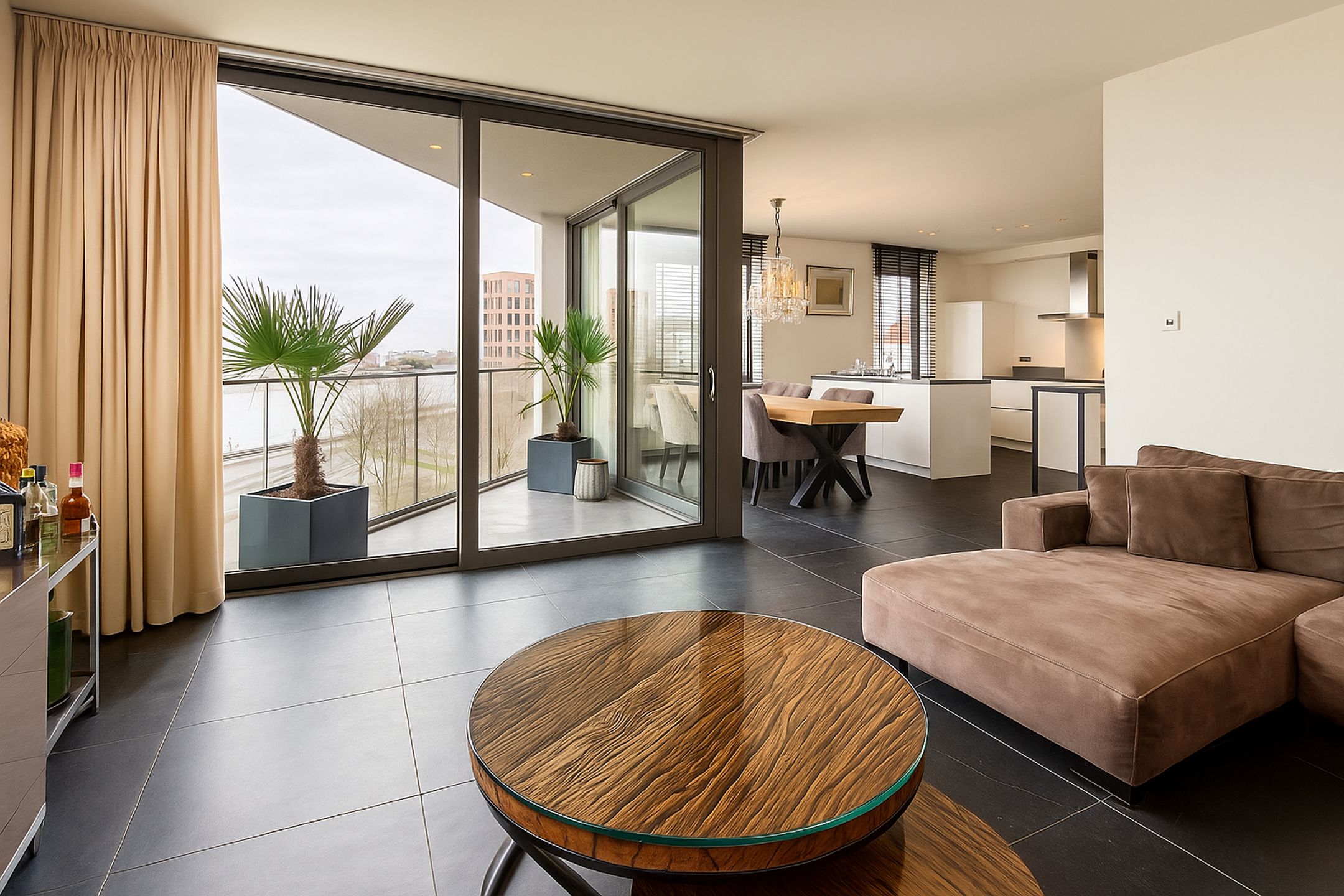 prachtig hoekappartement ca 115 aan Verbindingsdok foto {{pictureIndex}}