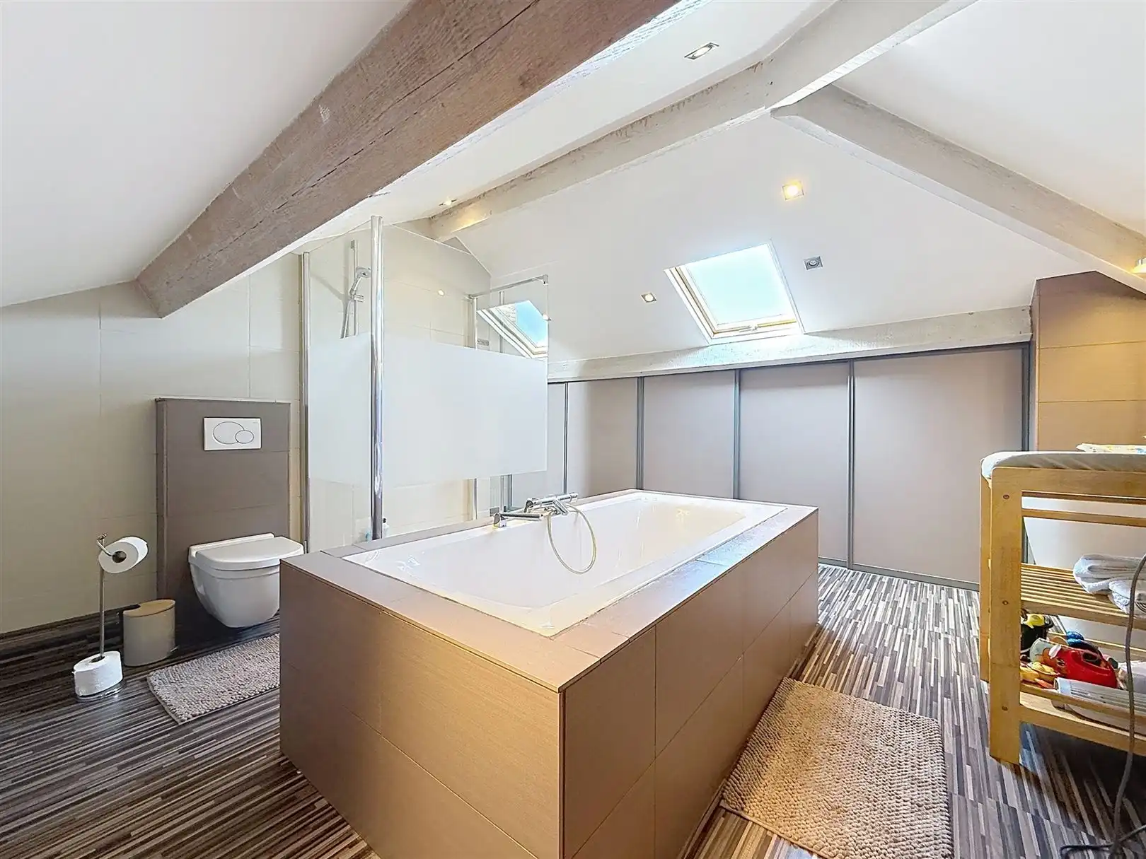 Ruime open bebouwing, 4 slpks, bureau, 14a 01ca foto 27