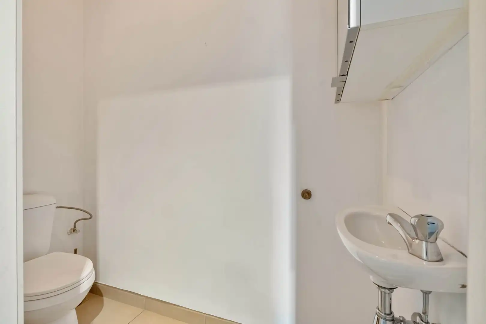 Lichtrijk 2-slaapkamerappartement met 2 terrassen + autostaanplaats in Zepperen (Sint-Truiden). foto 12