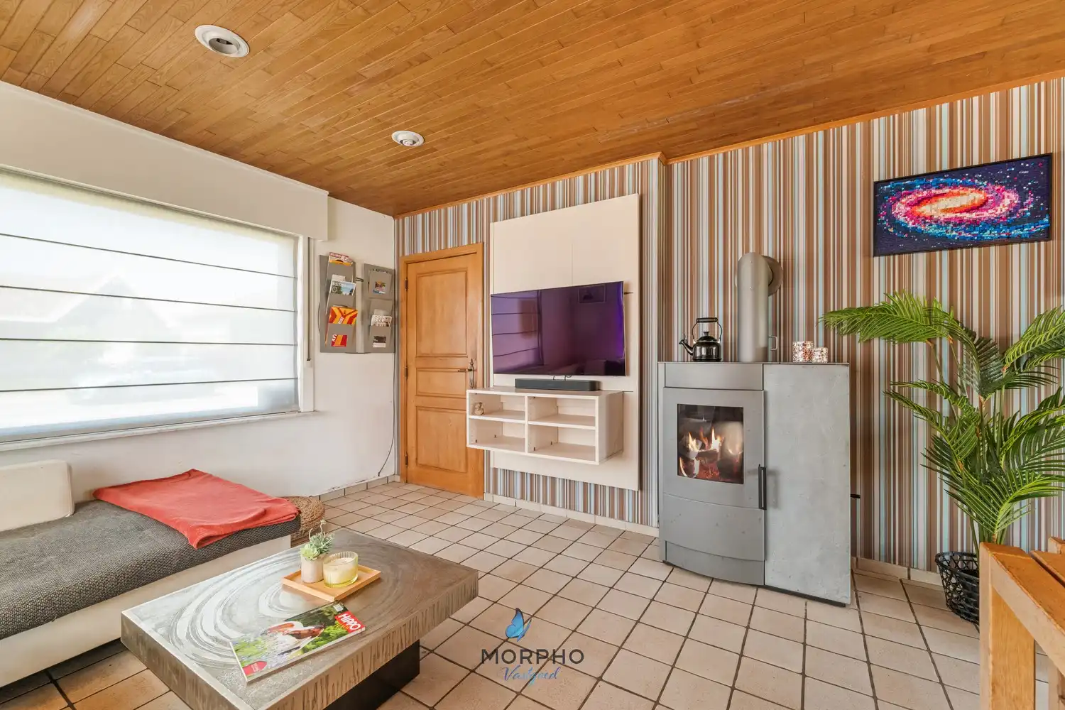 Verrassend ruime gezinswoning met 5 slaapkamers, garage en tuin op 1.107 m² foto 3