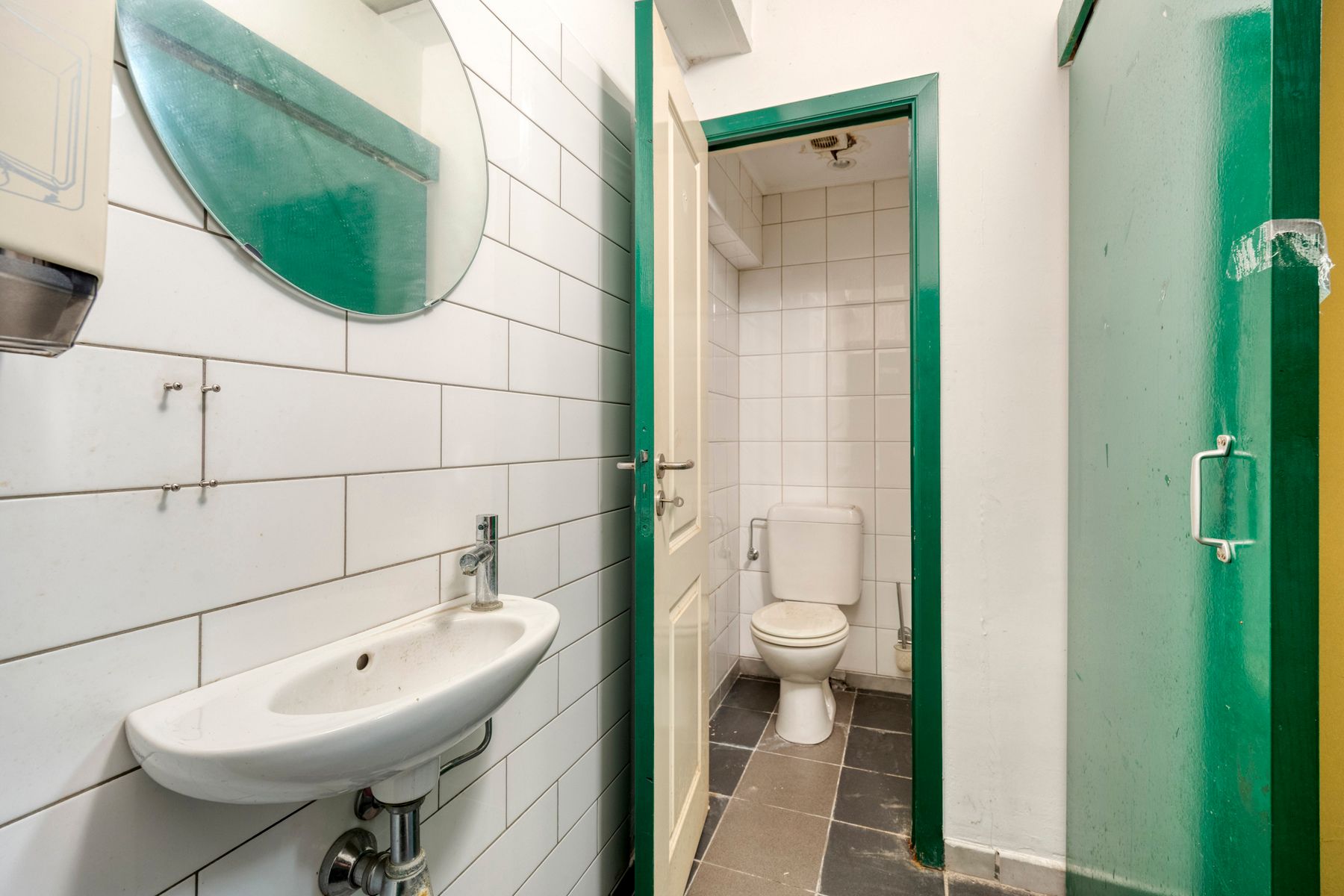 Handelspand in de Andreas Vesaliusstraat foto 6