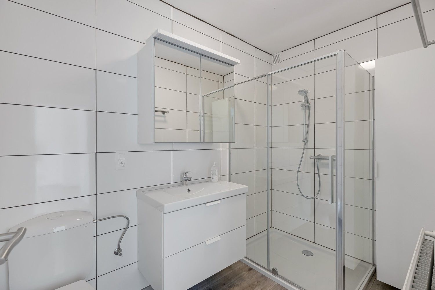 Gerenoveerd appartement met 2 slpkrs en garage foto 9