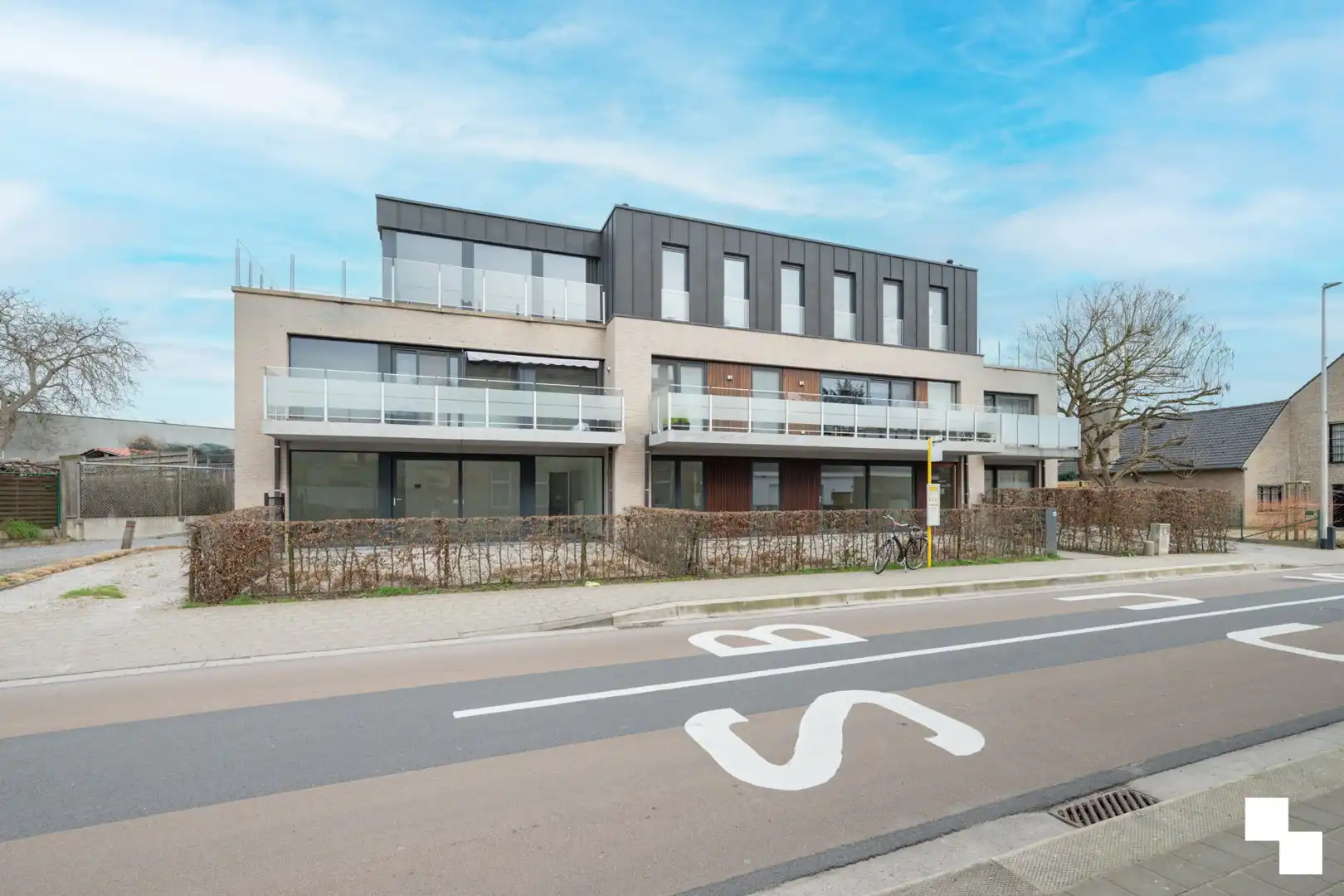 Nieuw appartement met twee slaapkamers te Izegem foto 3