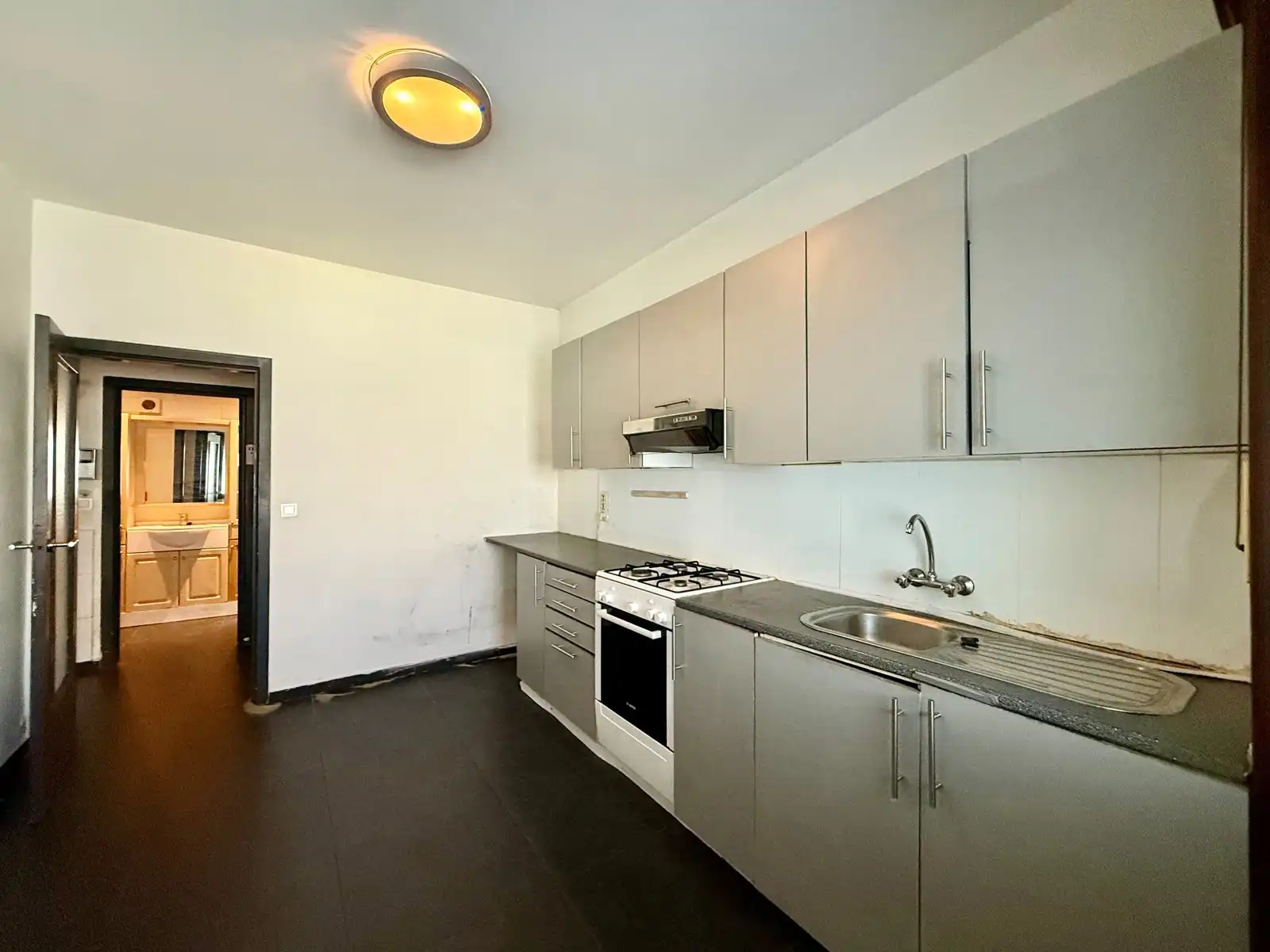 Te renoveren studio met ruime zuidwesttuin foto 5