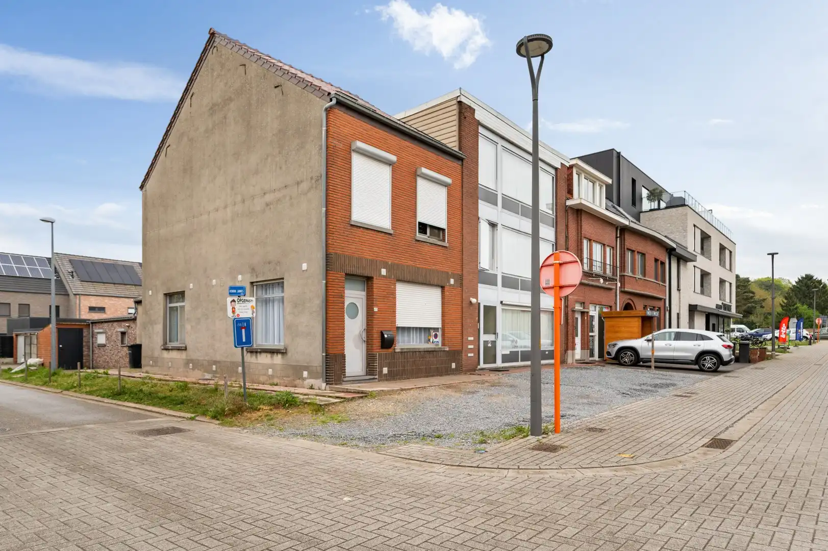 Lichtrijk appartement met twee slaapkamers foto 10