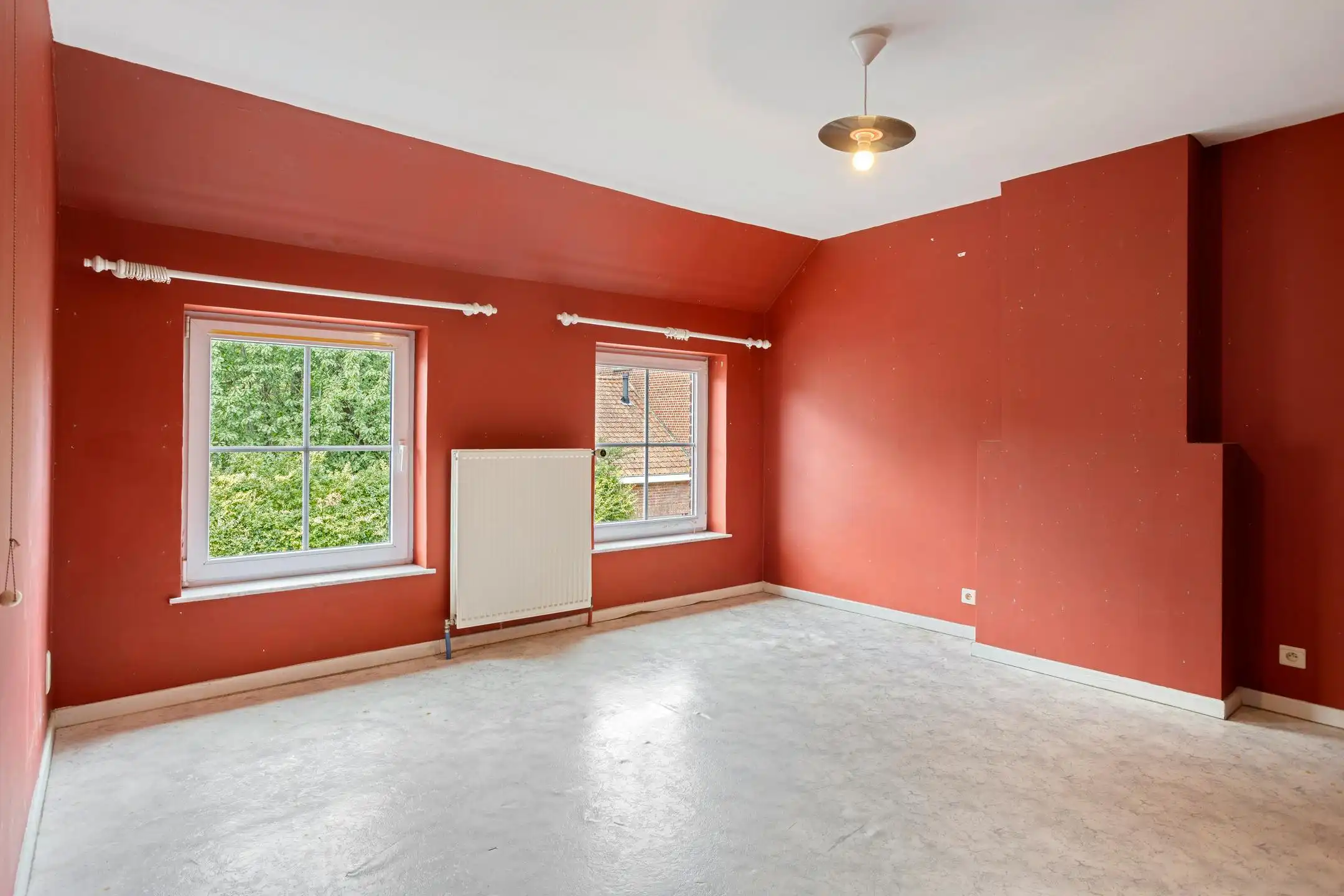 Ruime te renoveren gezinswoning op 588 m² te koop te Heule! foto 15