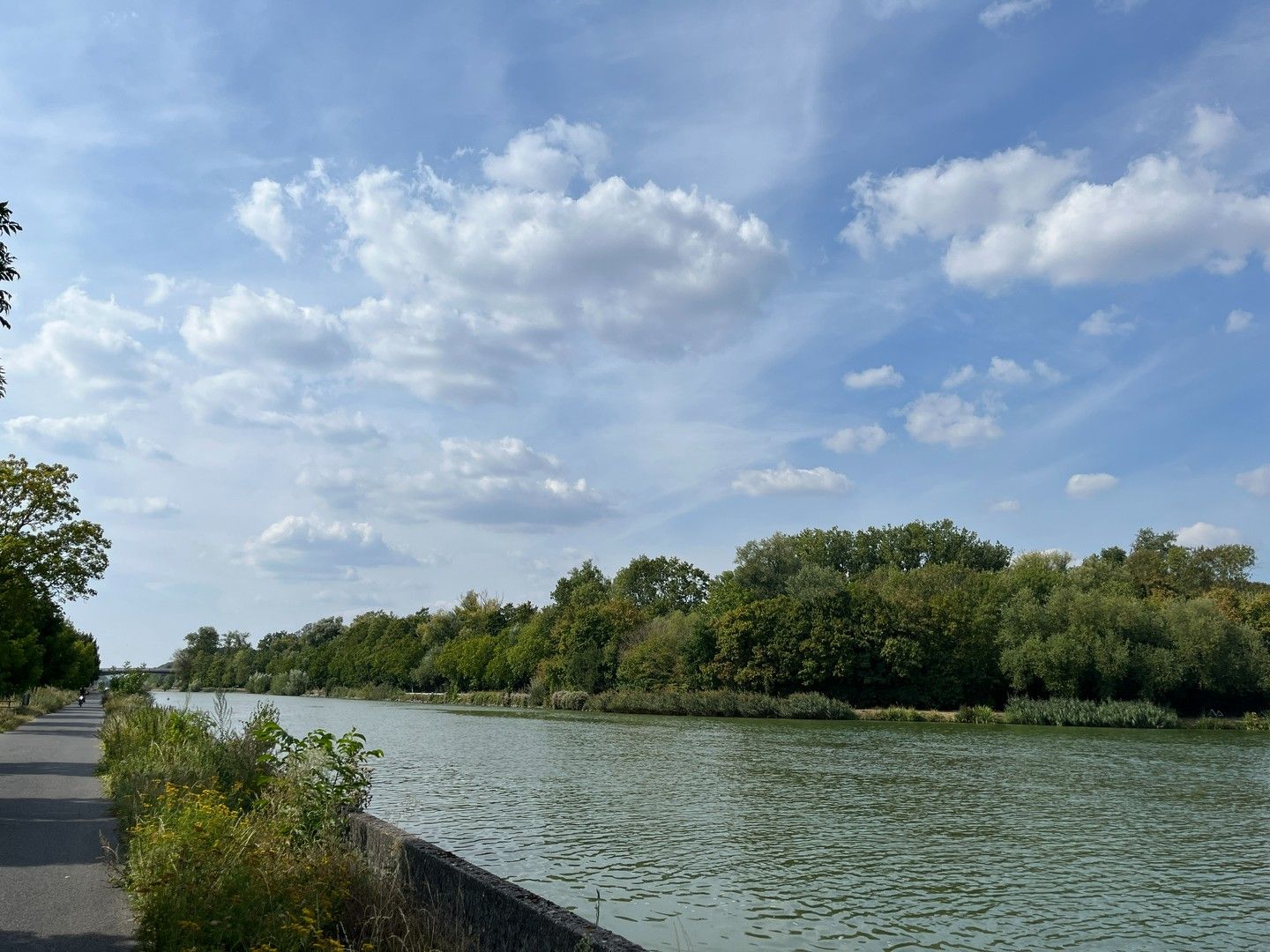 MODERNE KOPPELWONINGEN TE KOOP IN EEN RUSTIGE, GROENE LIGGING TE INGELMUNSTER foto 3