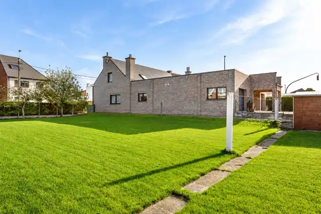 Goed gelegen bouwgrond voor OB op 509m² foto {{pictureIndex}}