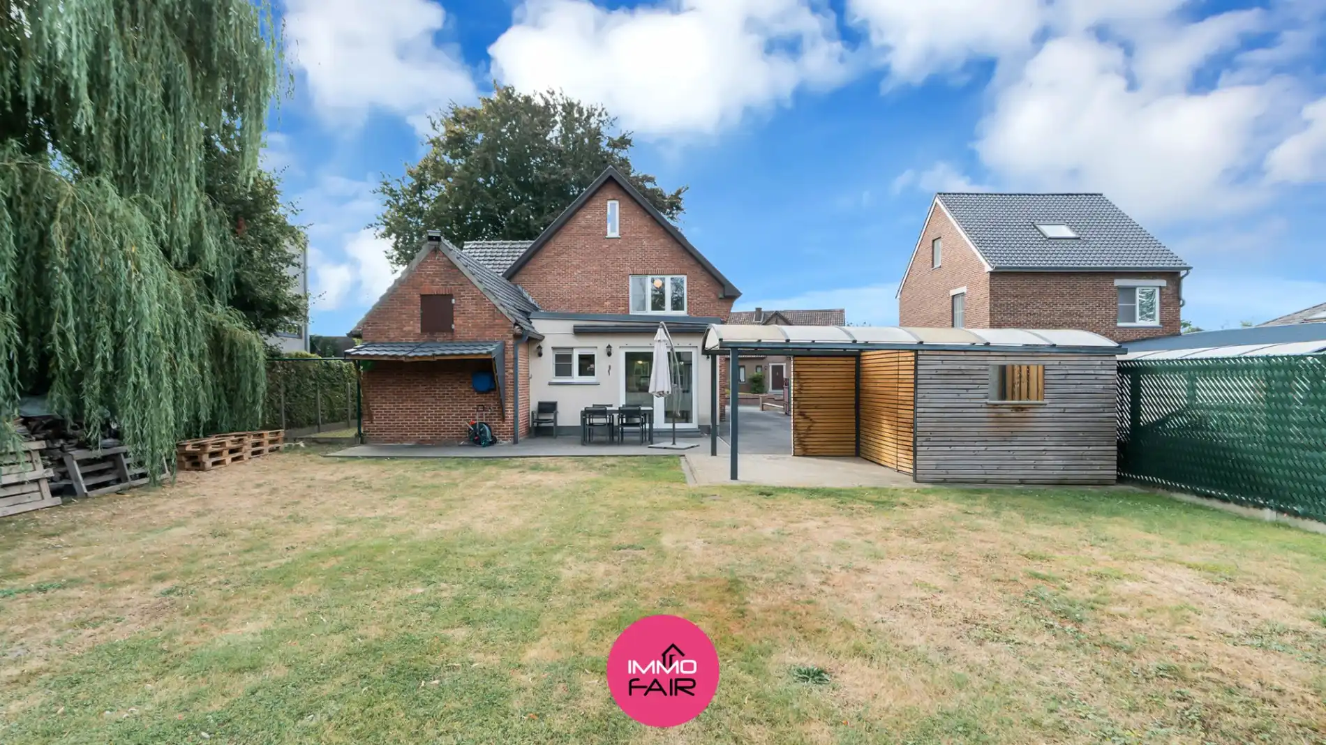Royale, instapklare gezinswoning op geliefde locatie foto 17