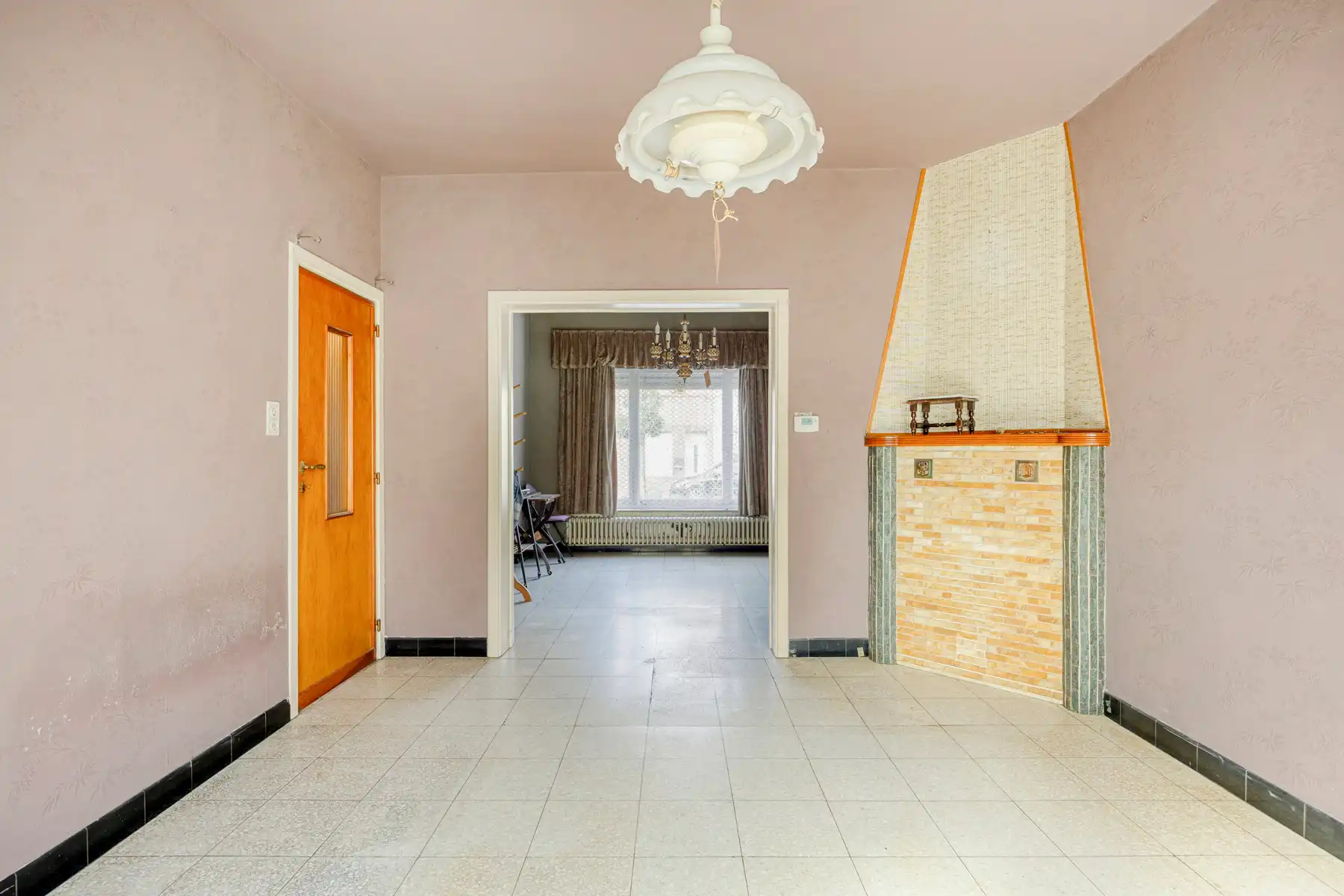 Goed gelegen woning met 3 slaapkamers, garage en tuin foto 9