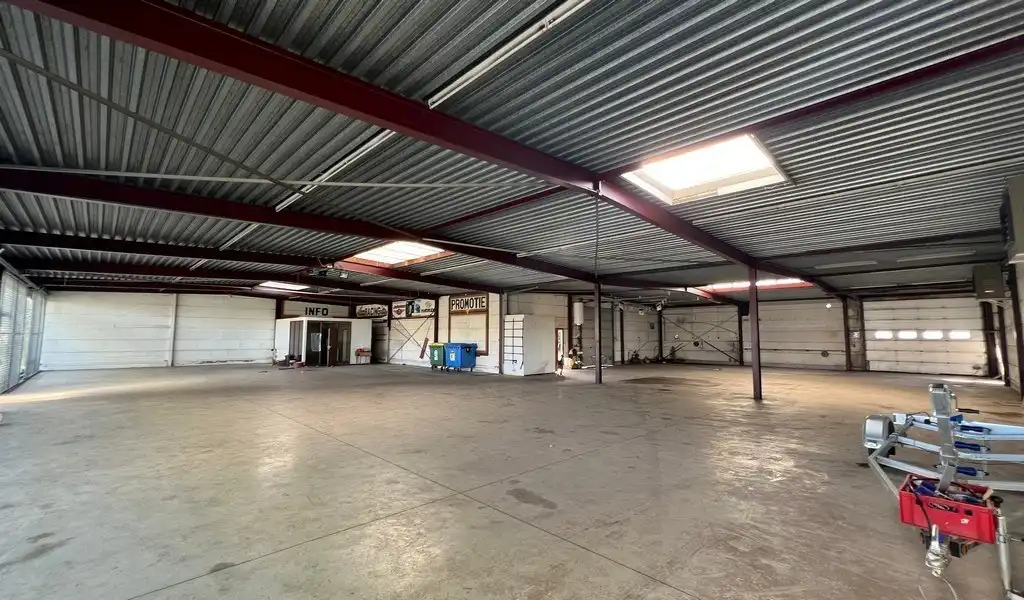 Winkel te huur vlakbij afrit E17 in Gentbrugge foto 5