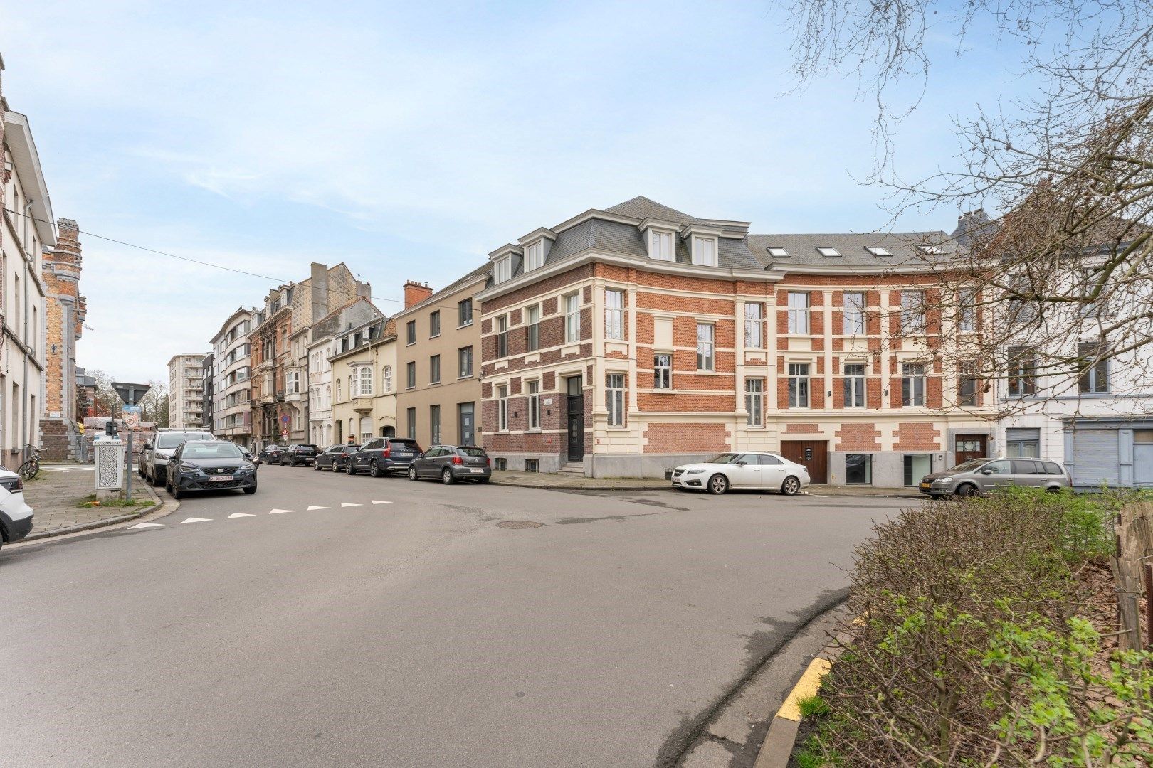 Schitterend villa-appartement aan het van Duyseplein foto 19