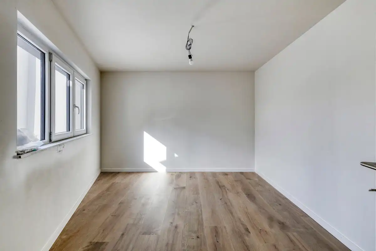 Instapklare totaalrenovatie met 3 slaapkamers in Kortrijk! foto 11