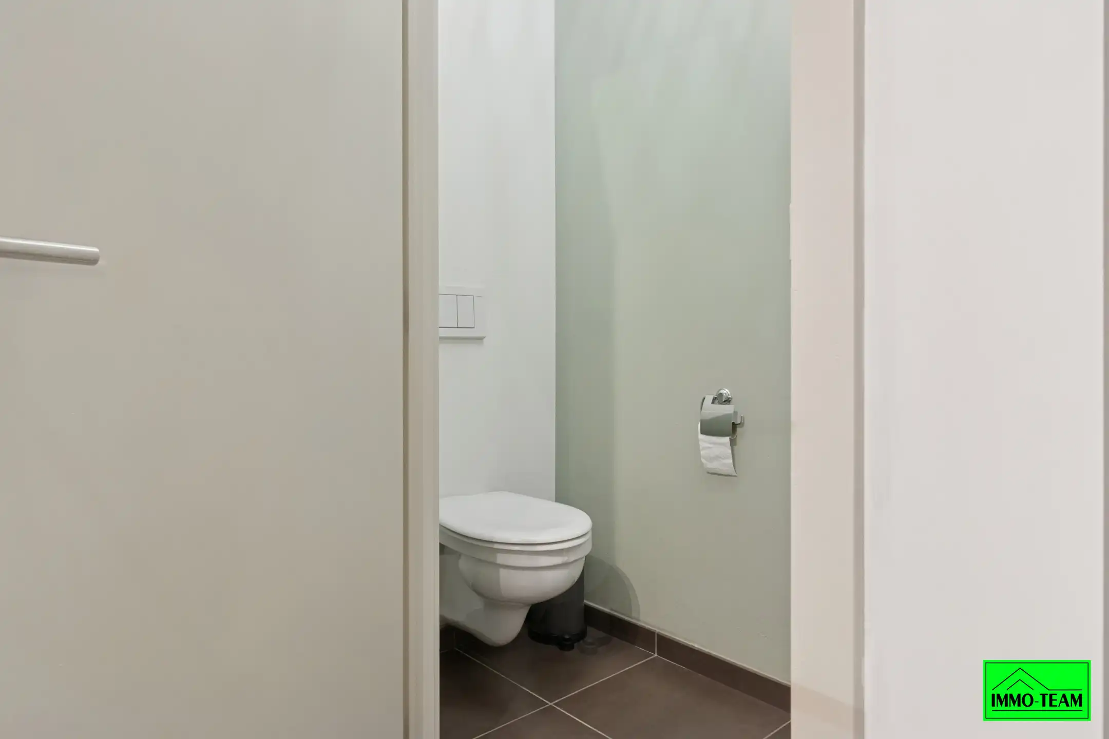 Gezellige  2-gevelwoning met 3 slks, tuin en garage foto 22