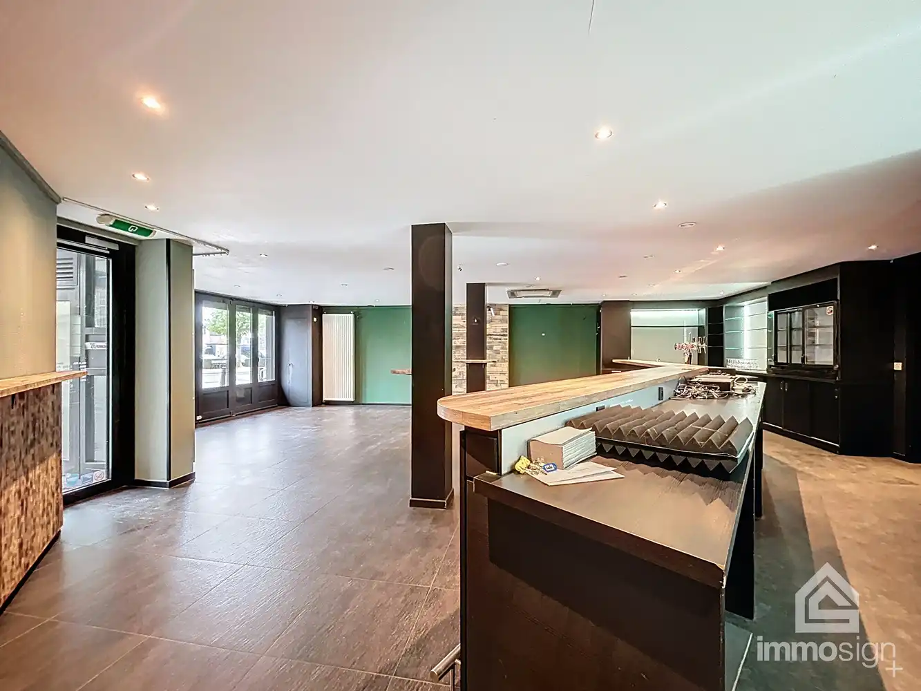 Ideale locatie voor jouw zaak in het hart van Hamont! foto 7