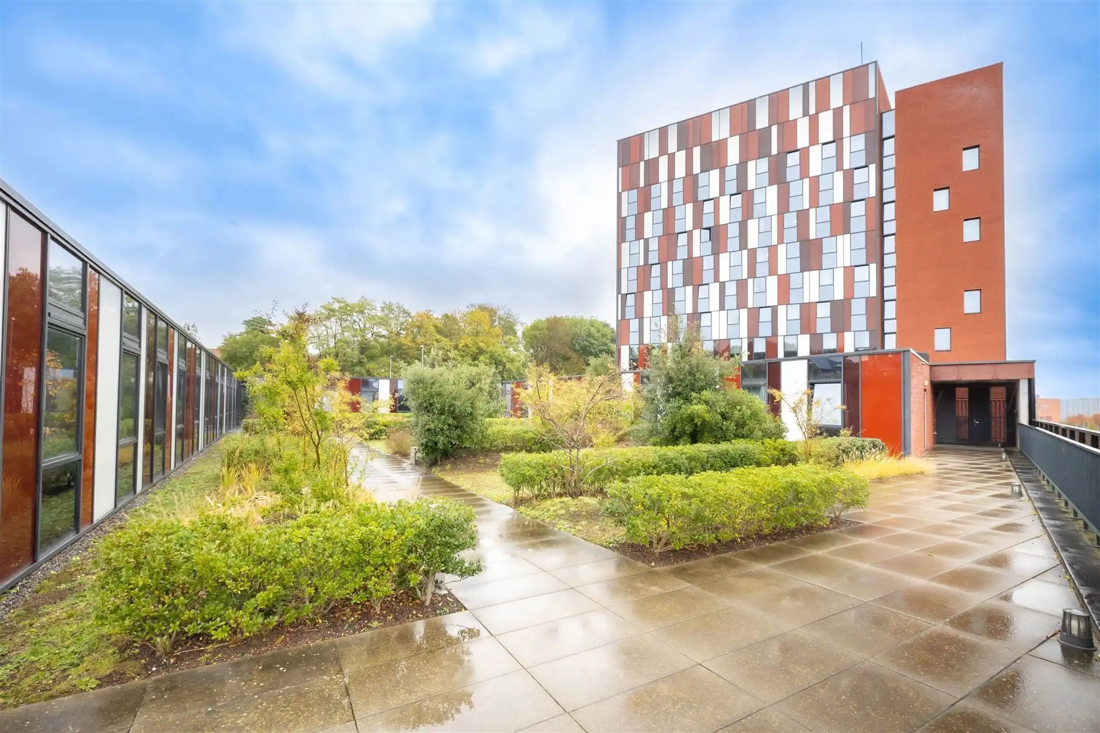 Studentkamer van ± 21m² met douchekamer foto 2