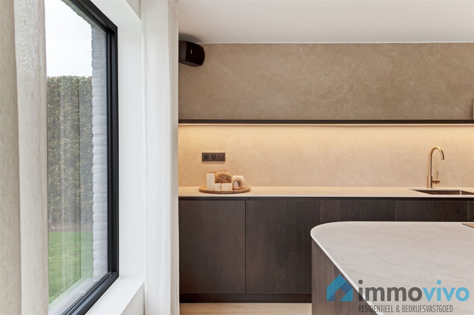 Hoogwaardig gerenoveerde villa met poolhouse en zwembad foto 7