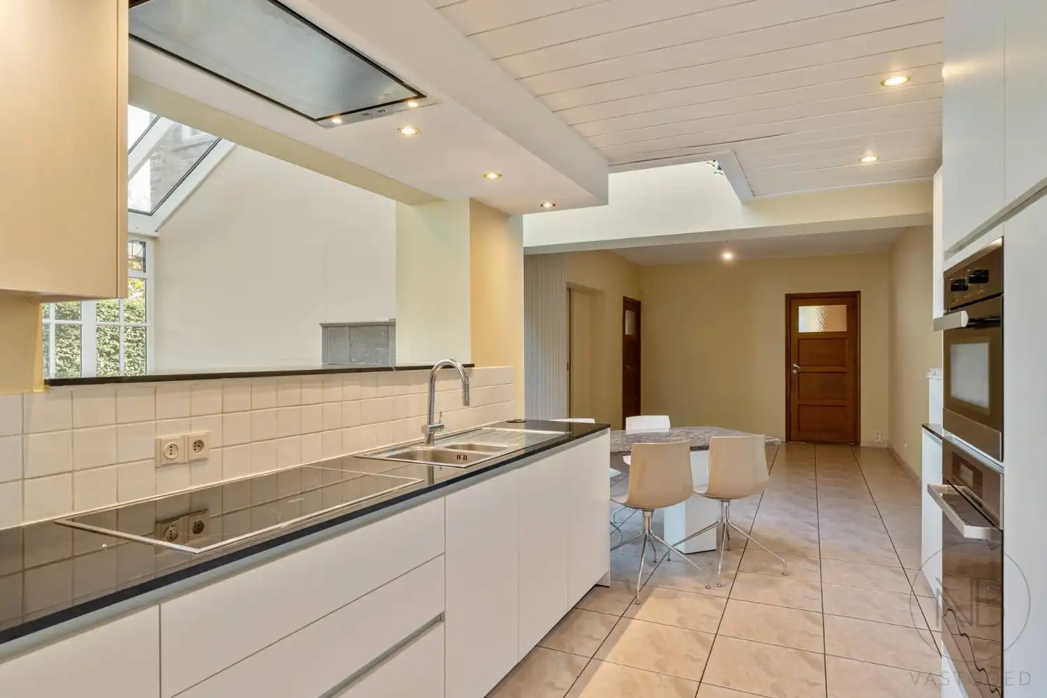 Karaktervolle woning met authentieke charme en lichtrijke tuinkamer! foto 15