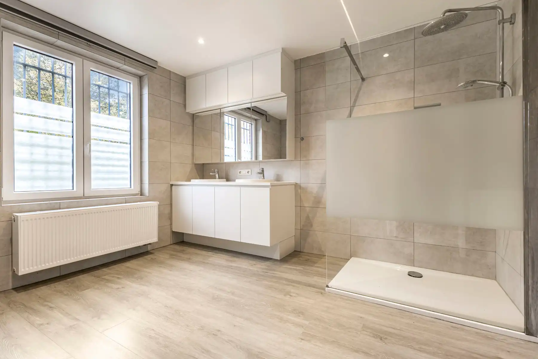 Karaktervolle herenwoning MET RUIM ATELIER en prachtige tuin foto 25