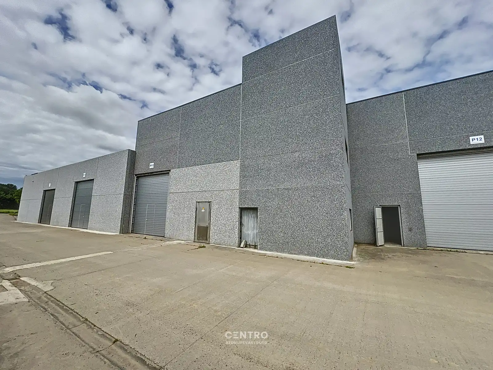 Industrieel-magazijn-logistiek te huur Veurnseweg 528/11 - 8906 Elverdinge