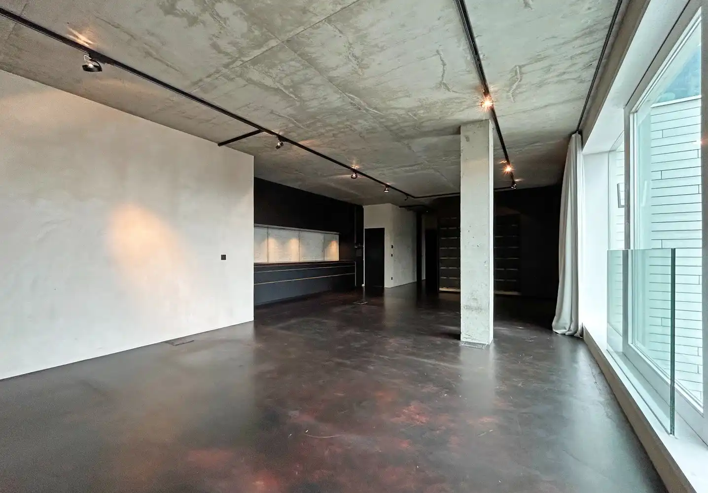 Prachtige&nbsp;loftlook appartement gelegen in de site van Axel Vervoordt met 1 slaapkamer te Wijnegem foto 4