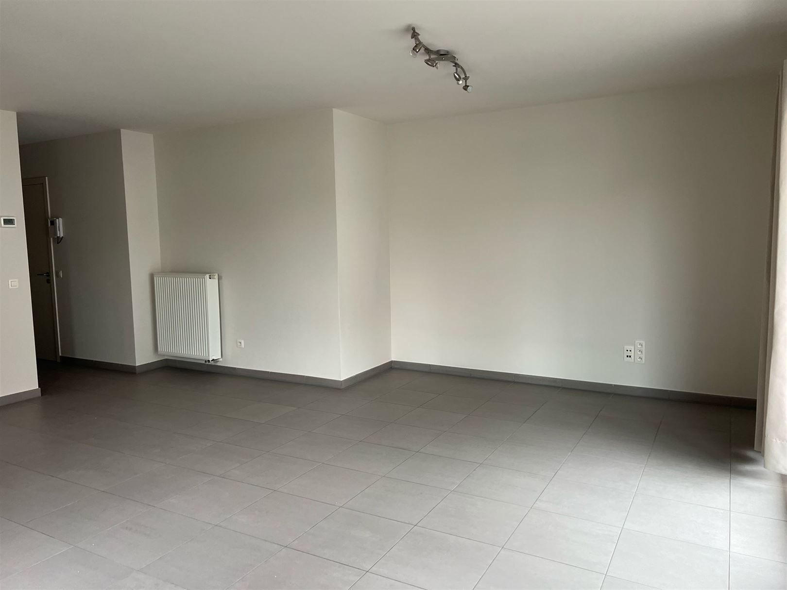 Instapklaar appartement te huur in Leupegem foto 4