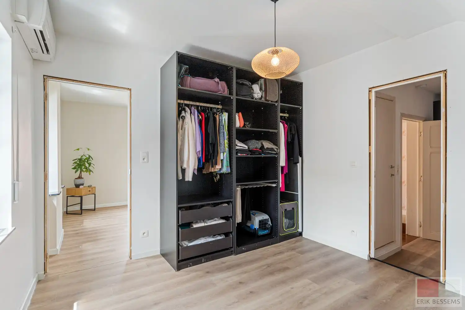 Gedeeltelijk gerenoveerde (vierkants)hoeve, met een potentieel woonoppervlakte van 547m² gelegen op een perceel van 1366m². foto 16