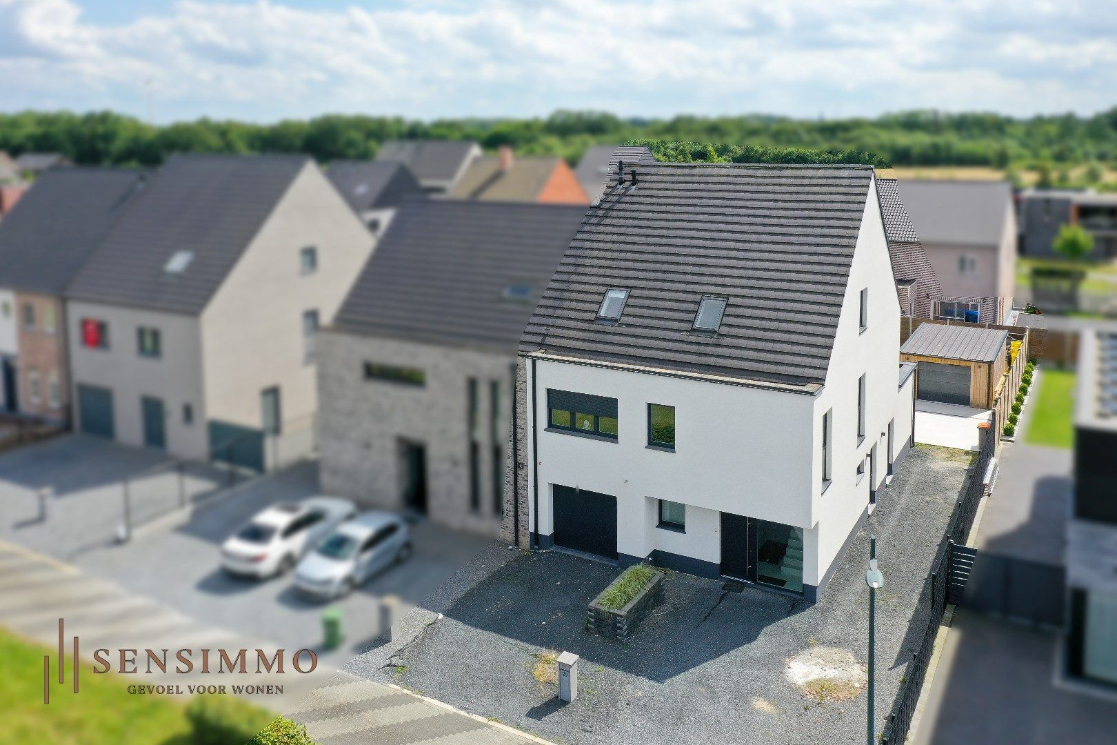 Moderne half open bebouwing in Maasmechelen met 5 slaapkamers foto 2