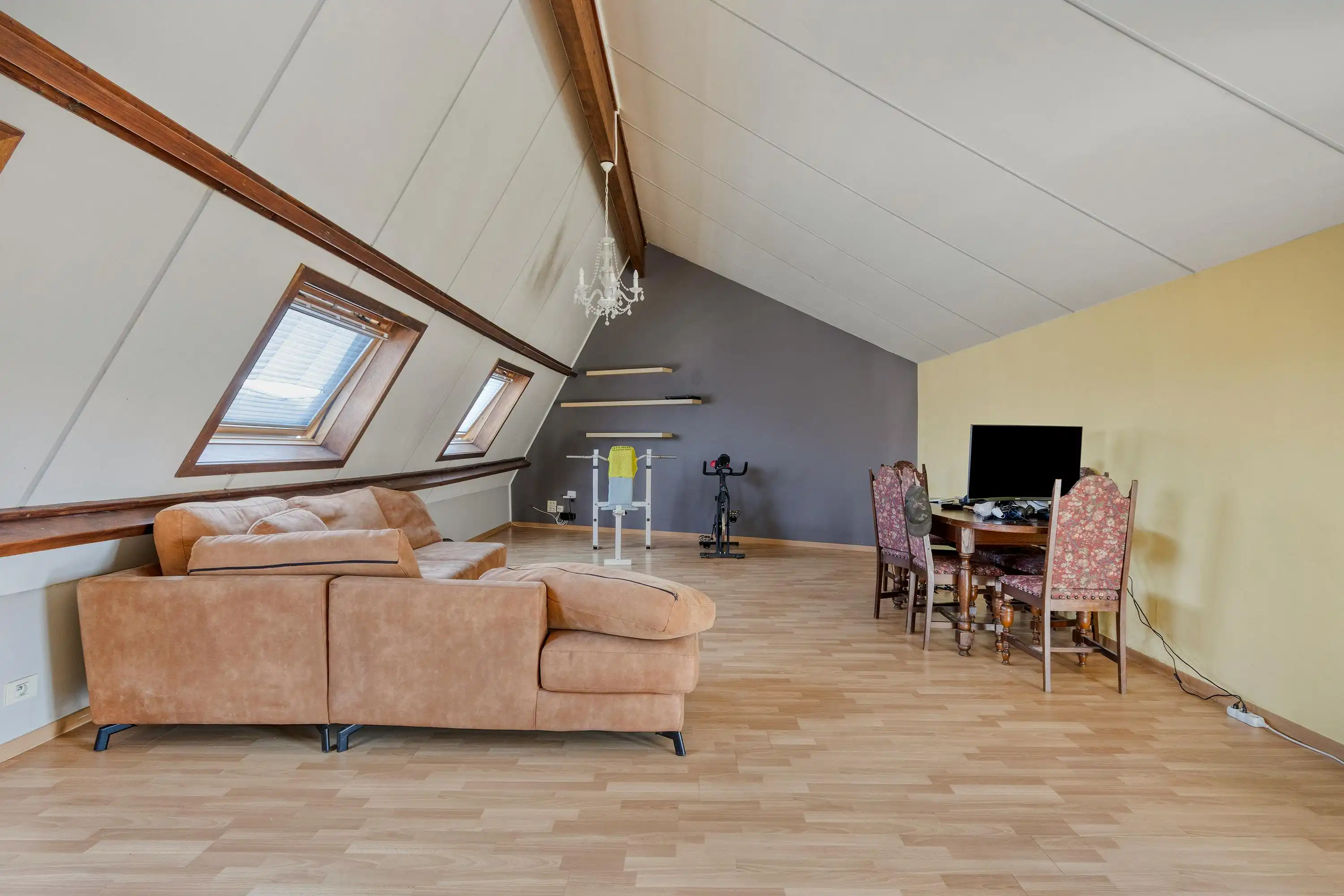 Dakappartement met grote garage te koop in Lichtervelde foto 4