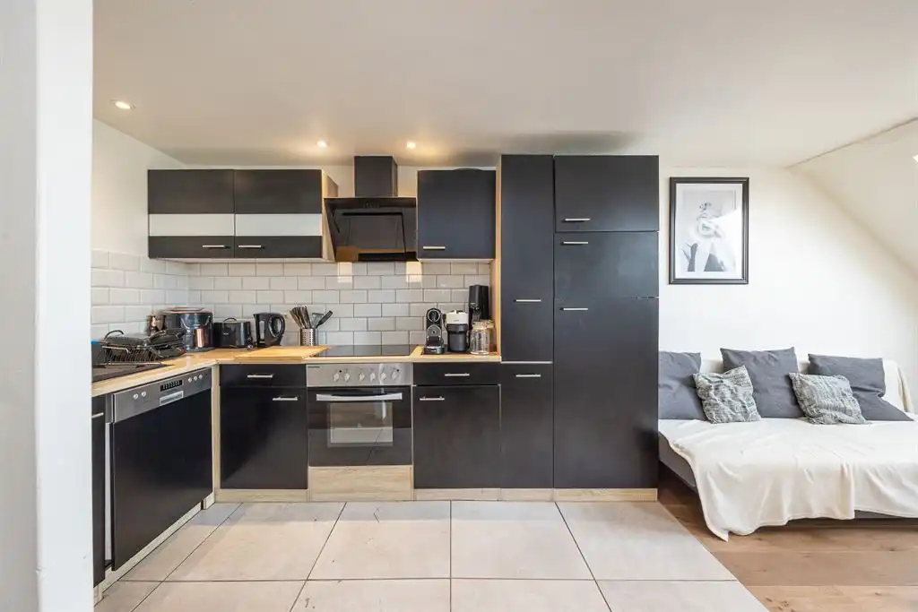 Gerenoveerd appartement met mezzanine foto 3