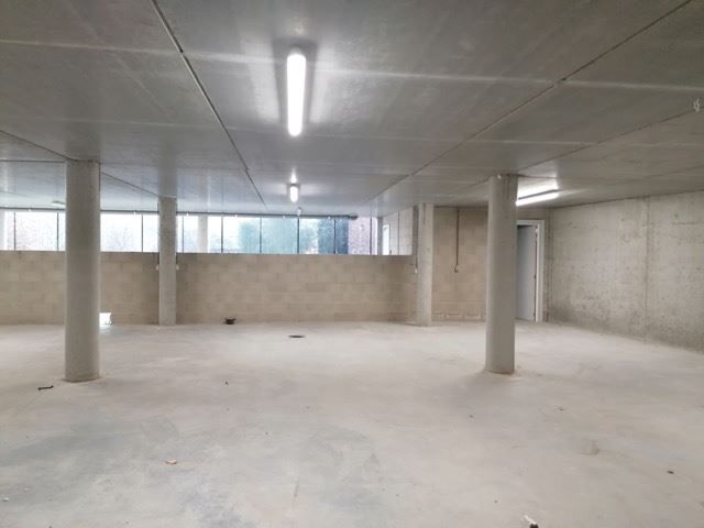 Nieuwbouw appartement op de 1ste verdieping met twee slaapkamers, terras, één parkeerplaats en een kelderberging. foto 14