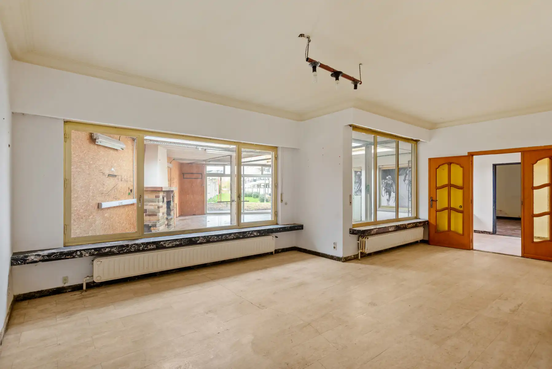 Veelzijdig commercieel pand met woongedeelte foto 8