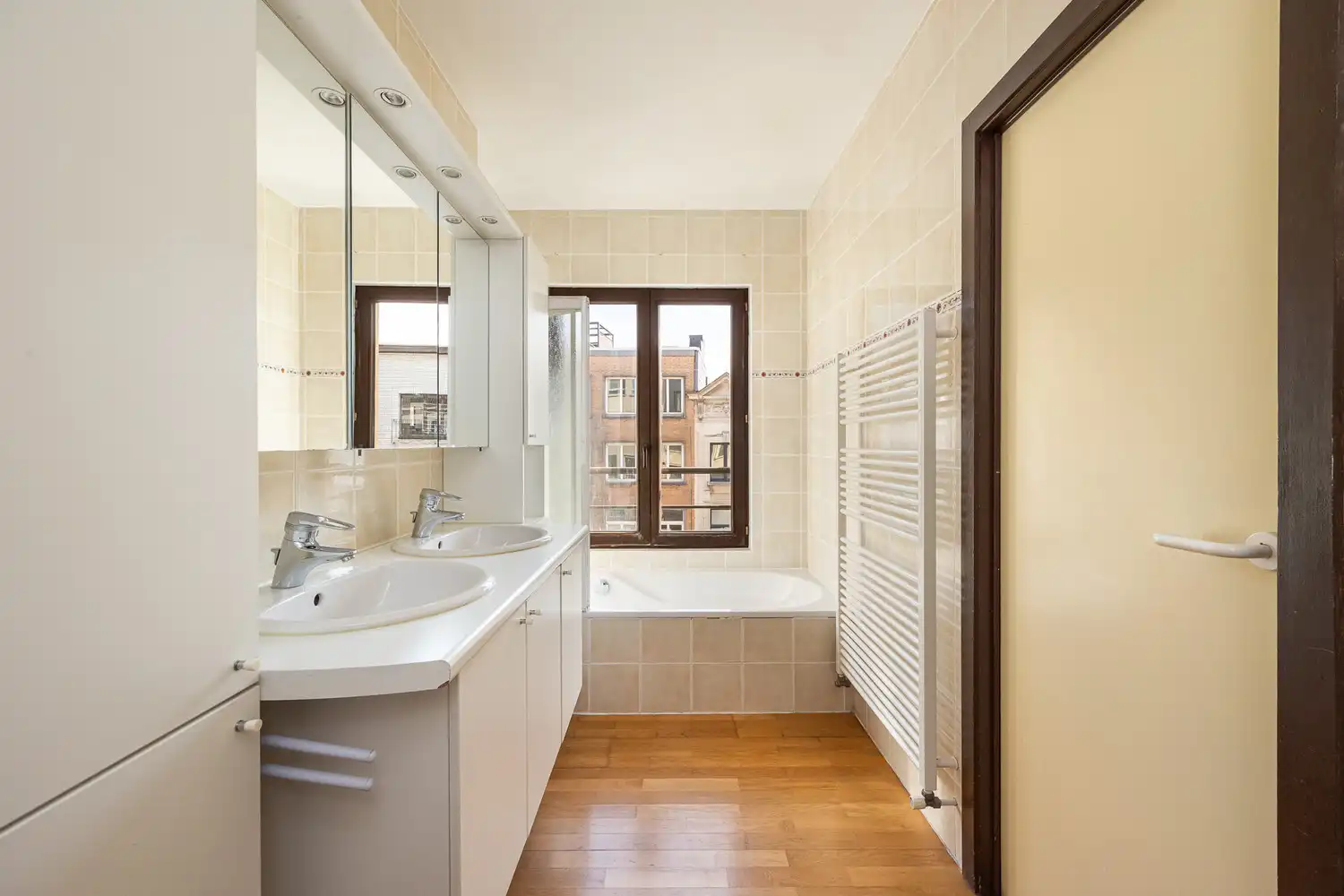 Veelzijdig opbrengsteigendom met aparte woongelegeheid en buitenruimte op A-locatie te Antwerpen met 2 aparte ingangen! foto 19