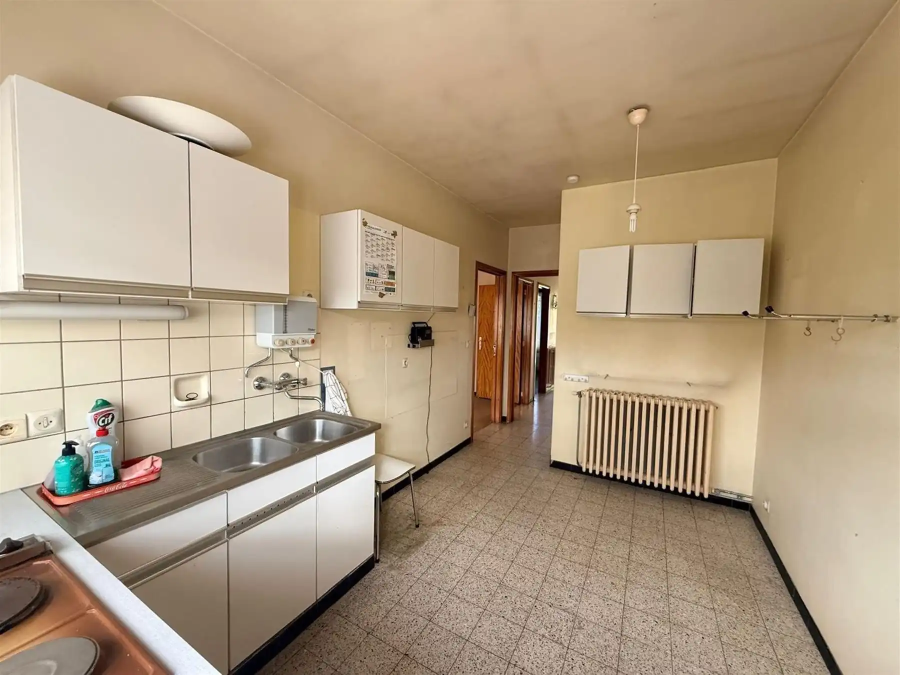 RESIDENTIEEL GELEGEN, TE RENOVEREN WONING  foto 8