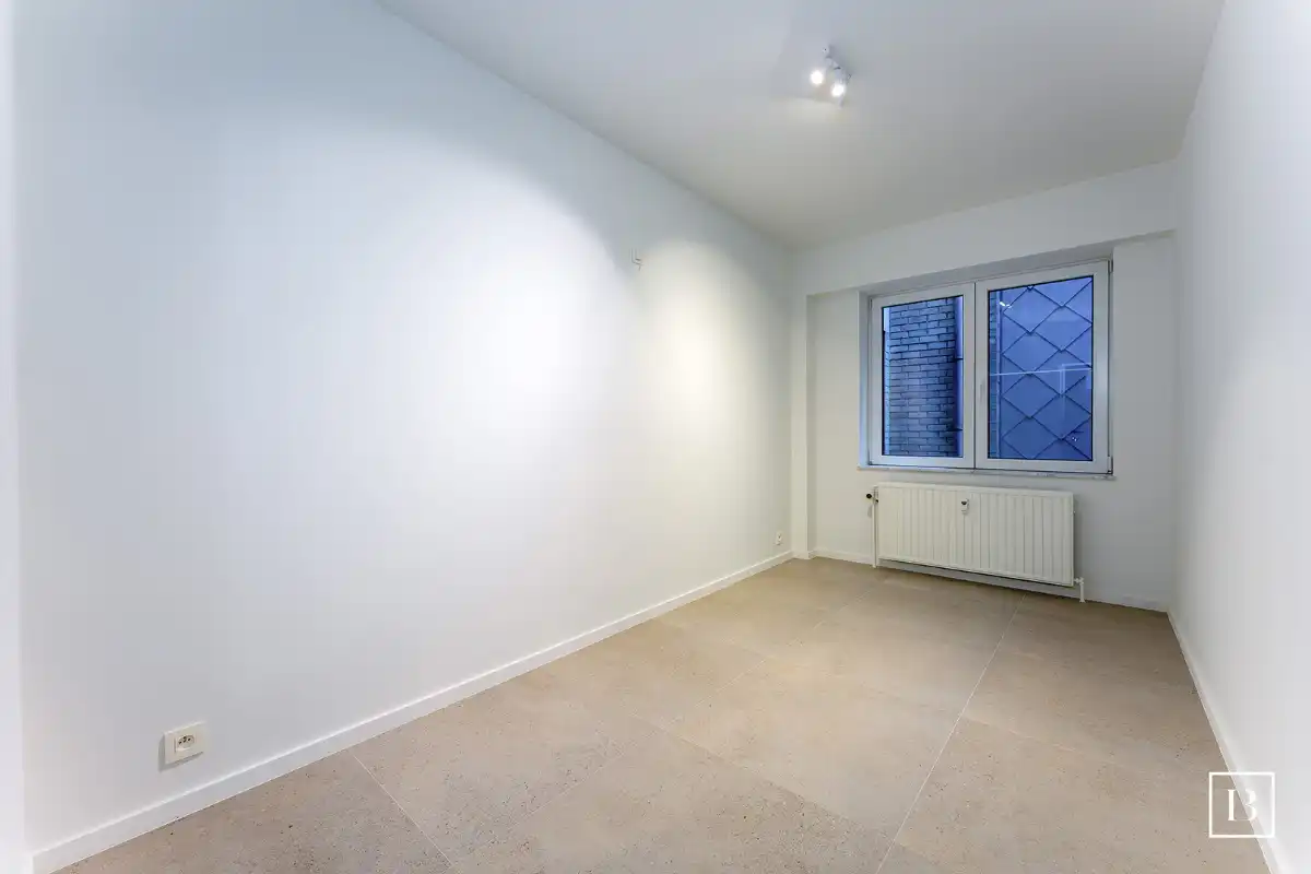 Hoogwaardig gerenoveerd appartement nabij de zeedijk foto 14