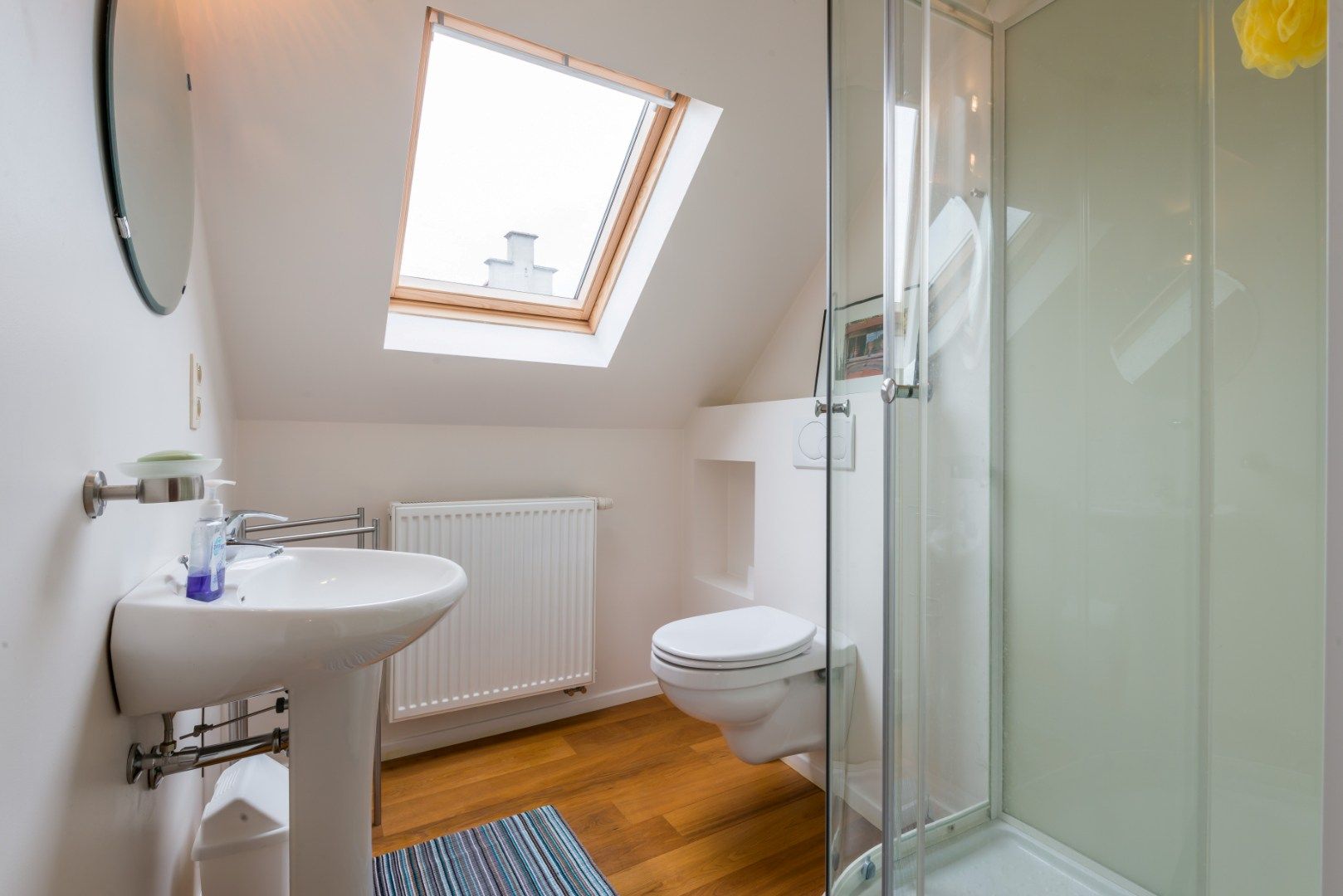 Karaktervolle stadswoning met modern comfort en authentieke ziel foto 16