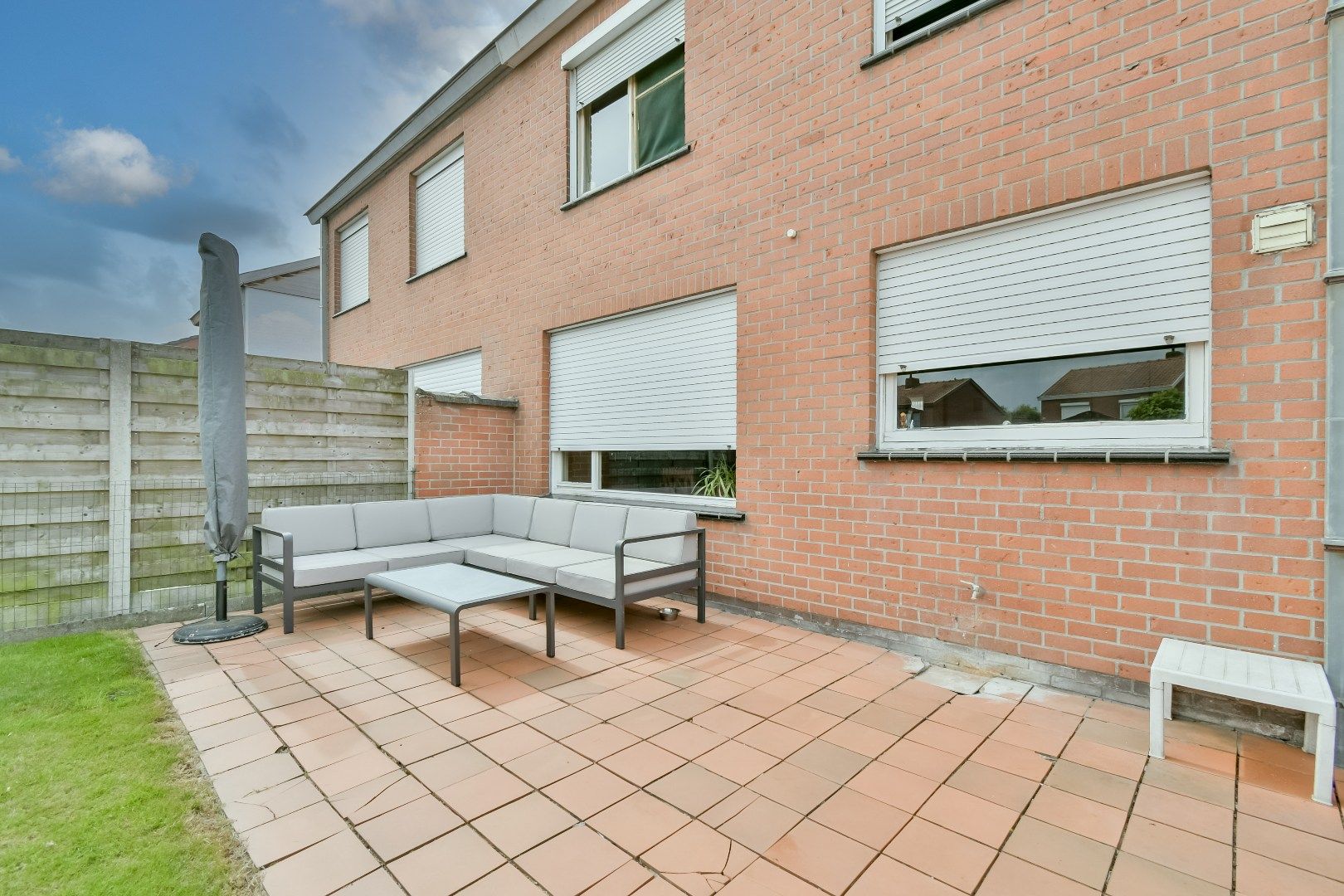Te renoveren woning in een rustige woonwijk! foto 11