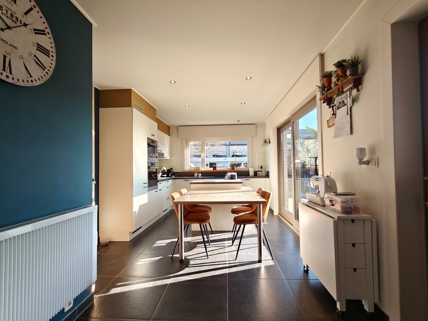 Ruime en instapklare halfopen bebouwing met tuin en garage foto 5