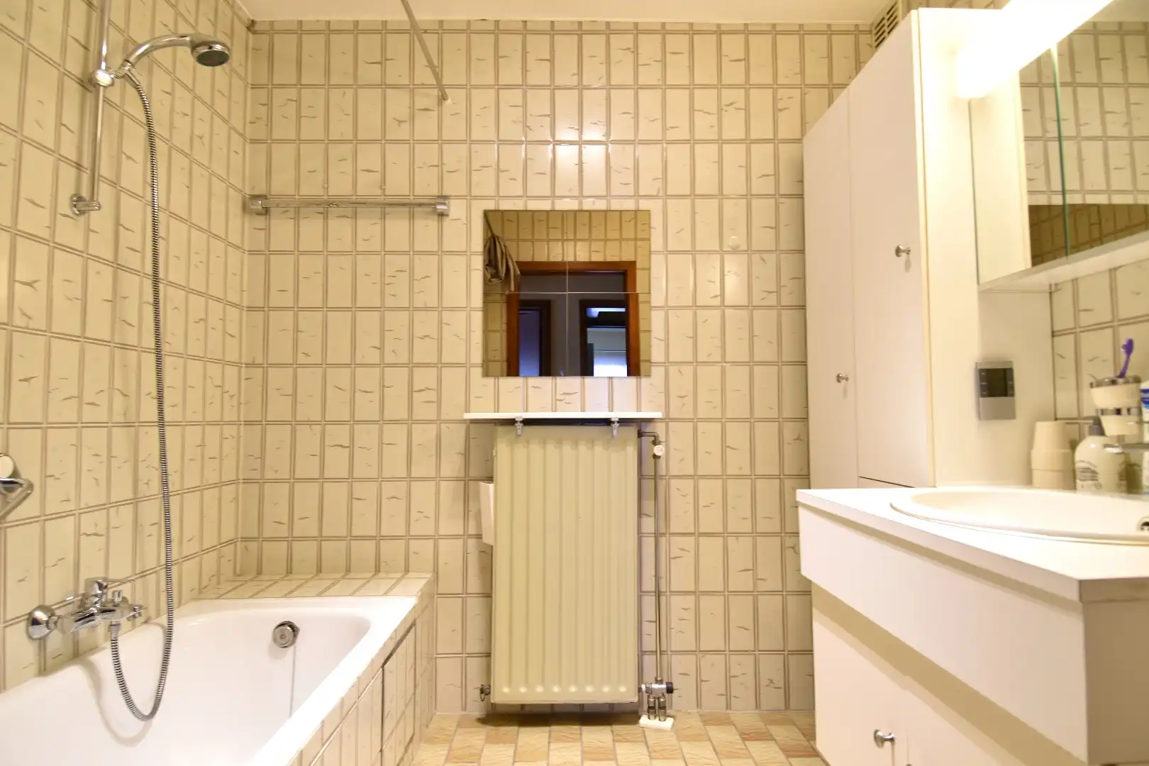 Verzorgd appartement met 2 slaapkamers én garage te Heule foto 8