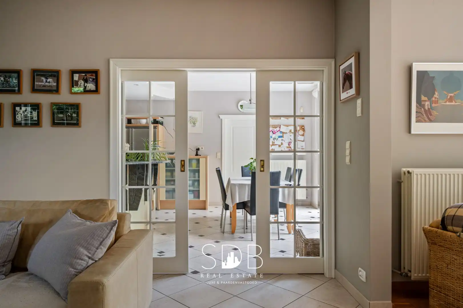 IN OPTIE - Prachtig landhuis met paardenfaciliteiten op 15.804m² foto 14