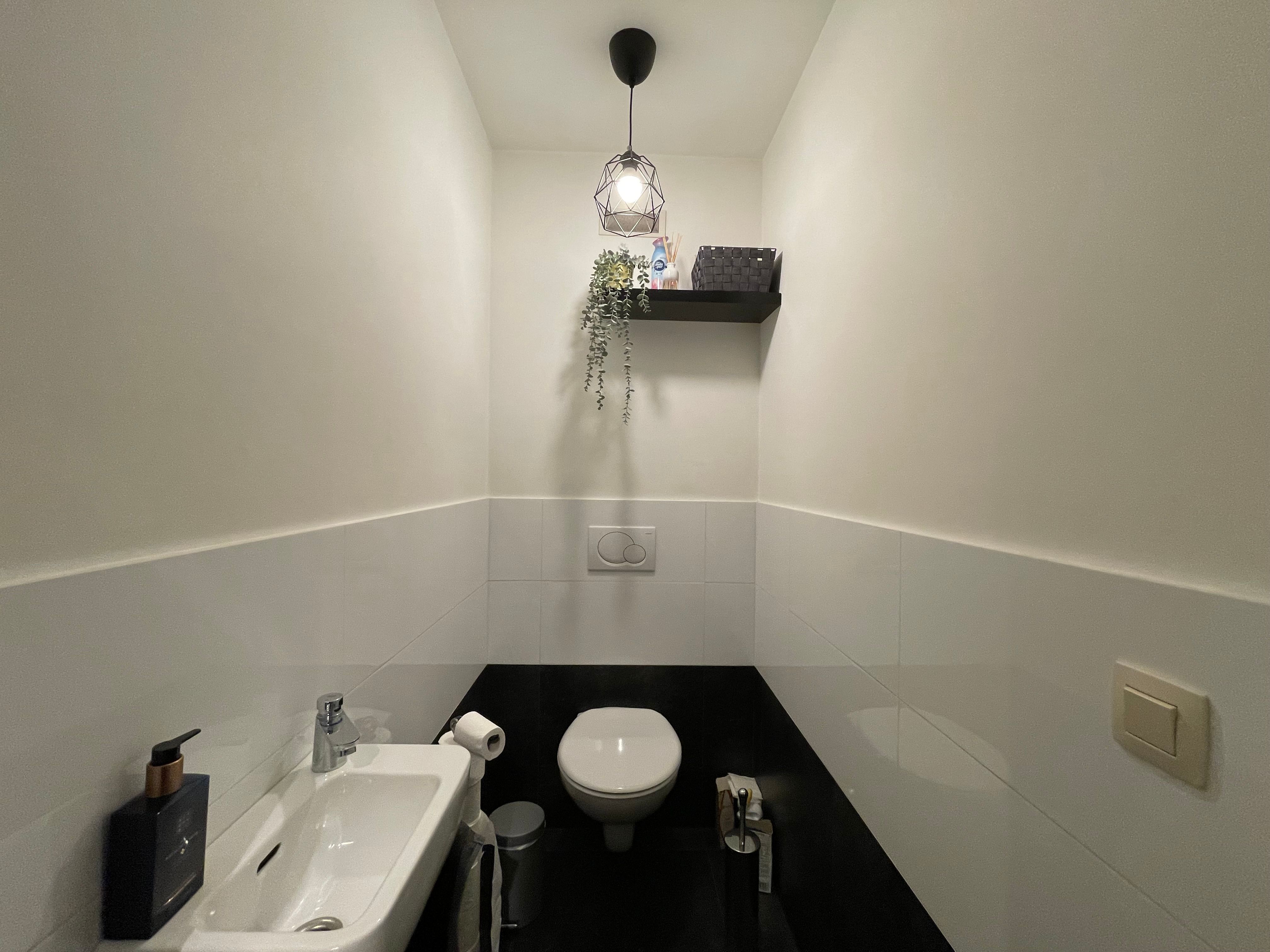 Lichtrijk appartement in nieuwstaat foto 16